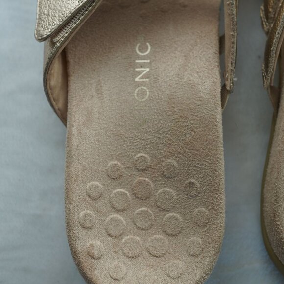 NWOT Vionic Gold Metallic Crisscross Slide Sandals Orthotic Support Womens 9 - Picture 5 of 10